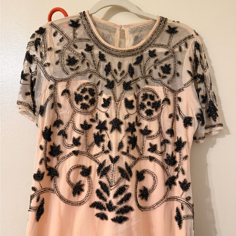 ASOS- Elegant Cream and Black Embroidered Gown - Picture 2 of 13